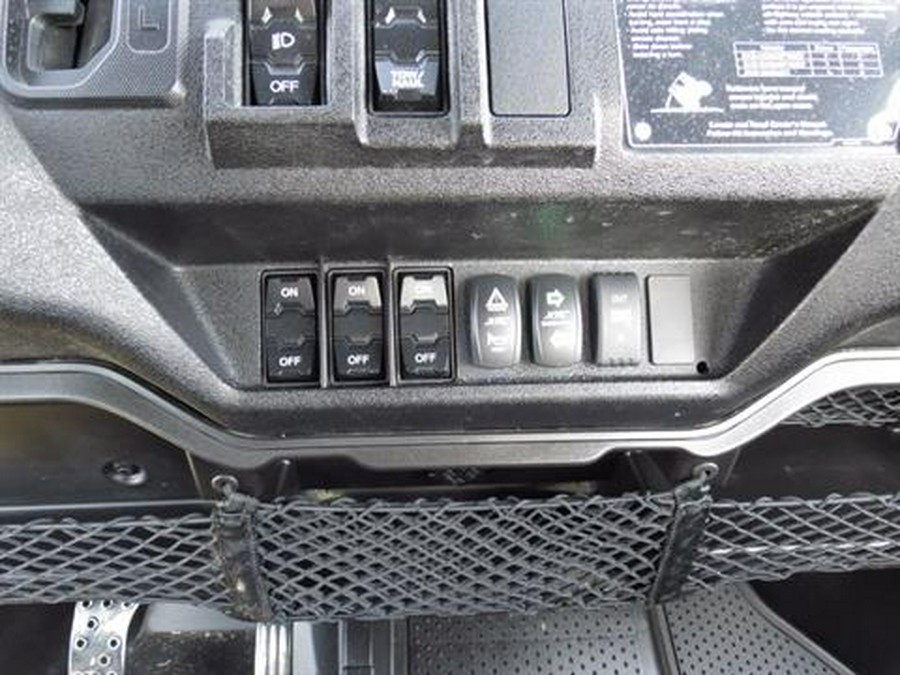 2023 Honda Pioneer 1000-6 Deluxe Crew