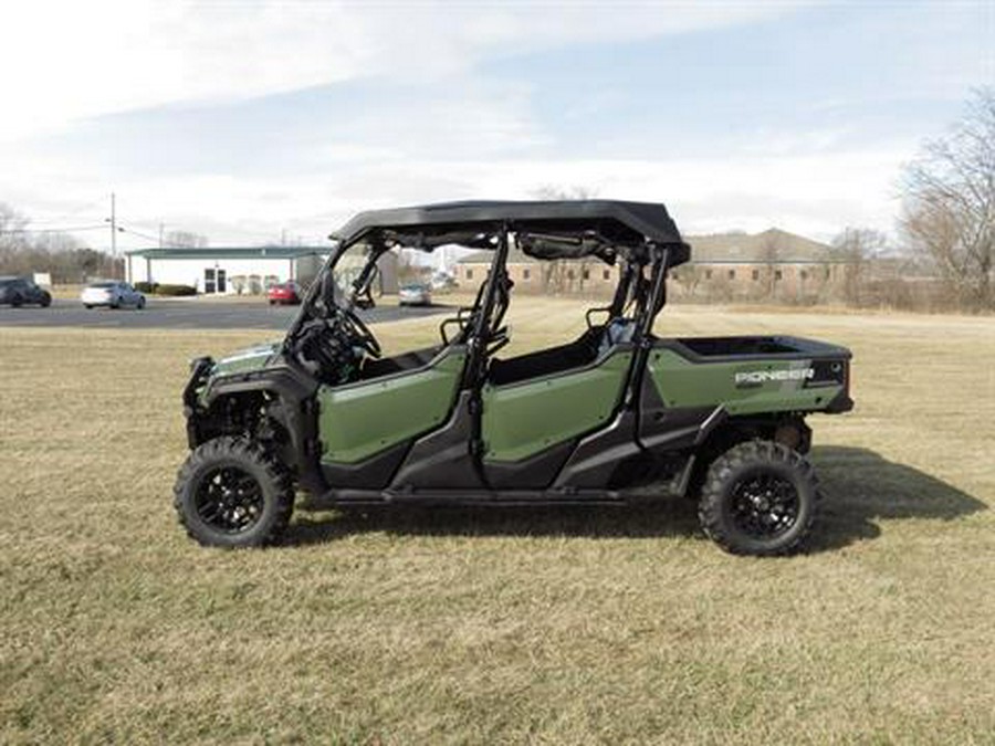 2023 Honda Pioneer 1000-6 Deluxe Crew