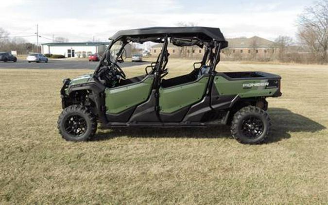 2023 Honda Pioneer 1000-6 Deluxe Crew