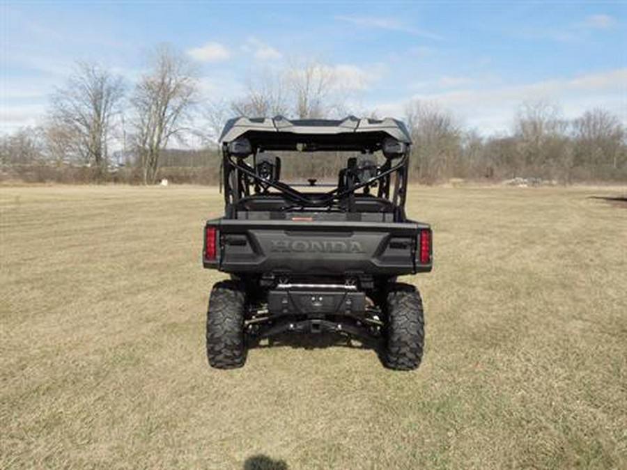 2023 Honda Pioneer 1000-6 Deluxe Crew