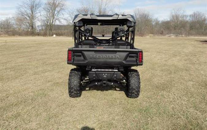 2023 Honda Pioneer 1000-6 Deluxe Crew