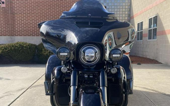 2021 Harley-Davidson® FLHTCUTGSE - CVO™ Tri Glide®