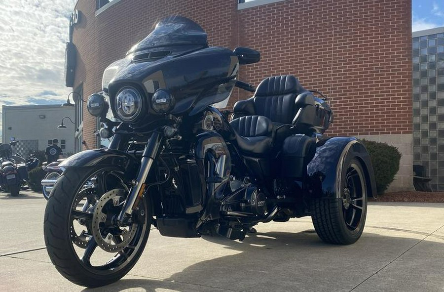 2021 Harley-Davidson® FLHTCUTGSE - CVO™ Tri Glide®