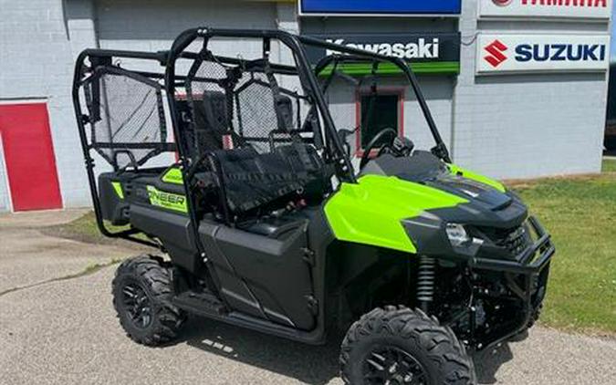 2024 Honda Pioneer 700-4 Deluxe