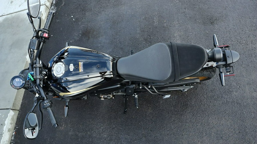 2025 Yamaha XSR700