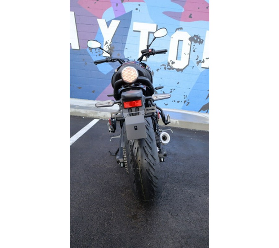 2025 Yamaha XSR700