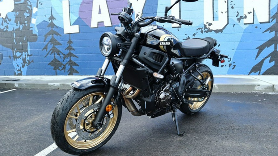 2025 Yamaha XSR700