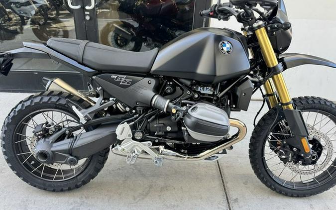 2026 BMW R 12 GS Night Black Matte