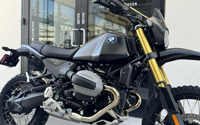 2026 BMW R 12 G/S Night Black Matte