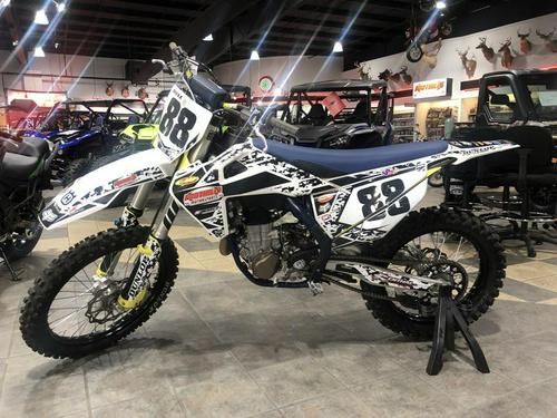 2019 Husqvarna FC 450 Rockstar Edition Review (11 Fast Facts)