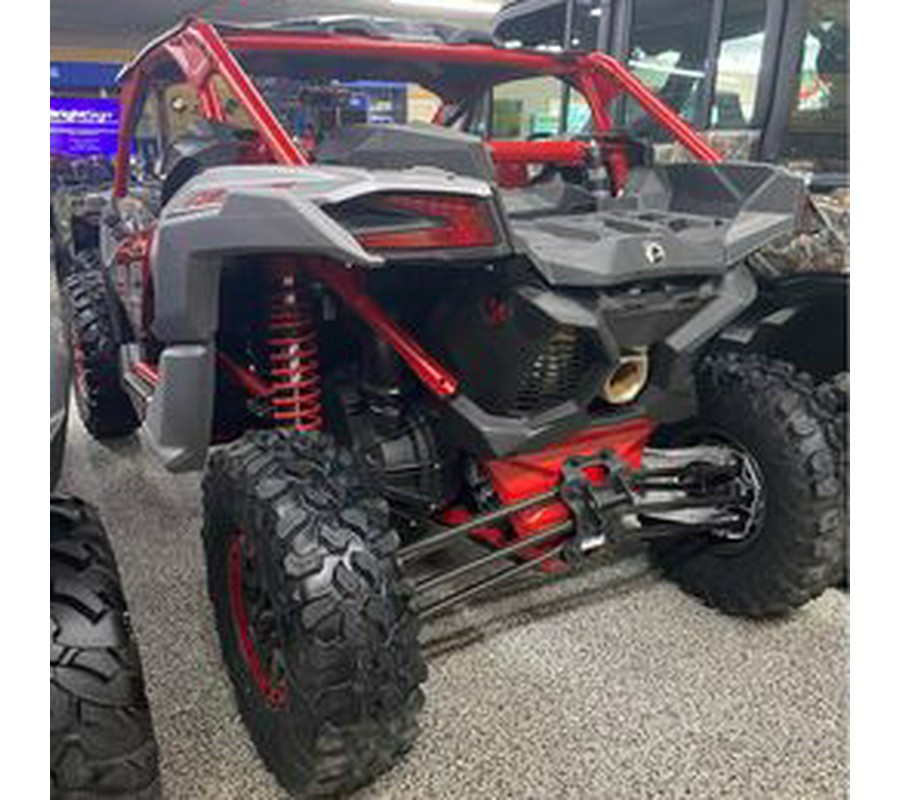 2024 Can-Am Maverick X3 X DS Turbo RR Red & Silver