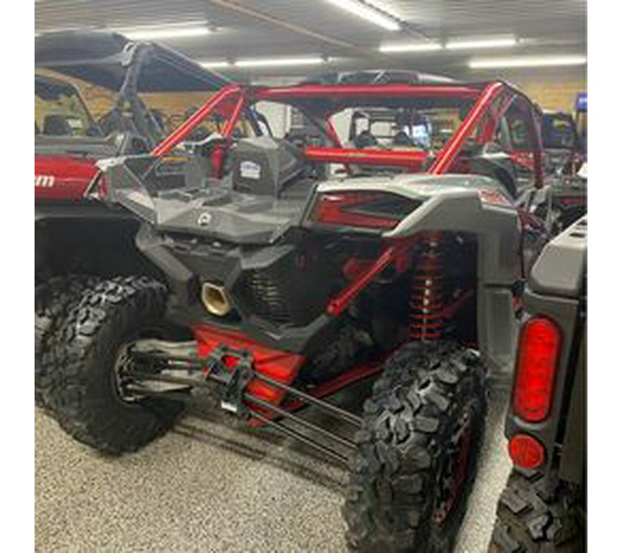 2024 Can-Am Maverick X3 X DS Turbo RR Red & Silver