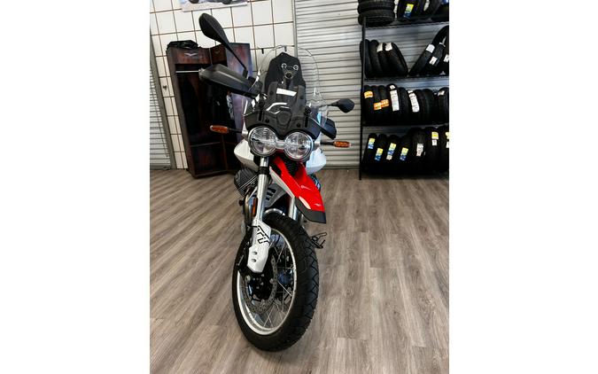 2025 Moto Guzzi V85 TT