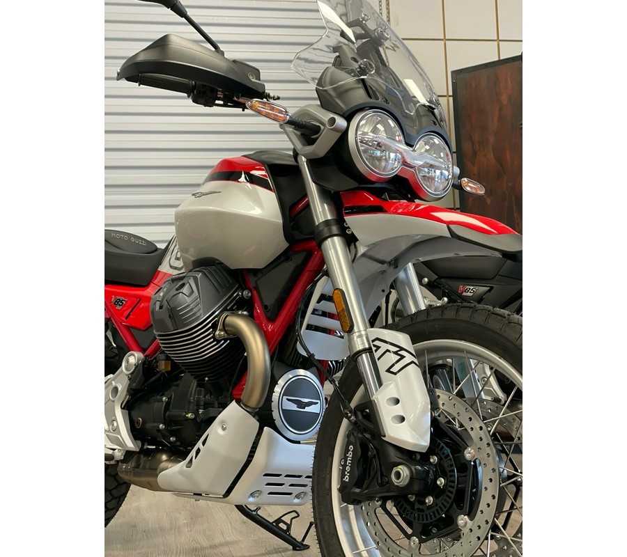 2025 Moto Guzzi V85 TT