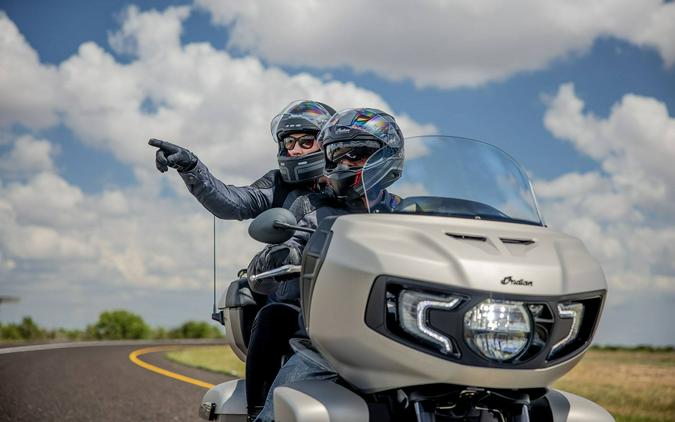 2022 Indian Pursuit® Dark Horse®