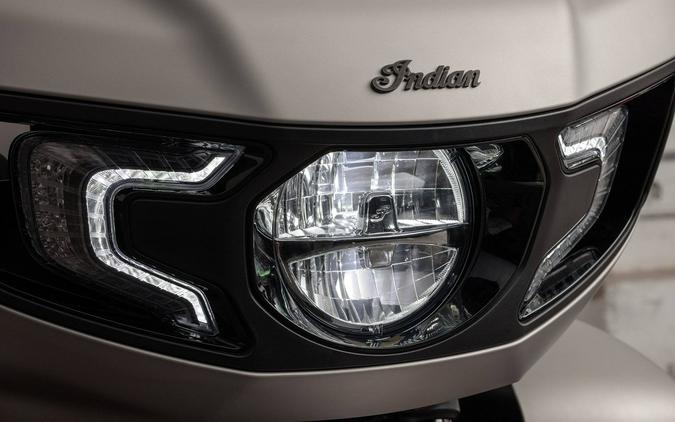 2022 Indian Pursuit® Dark Horse®