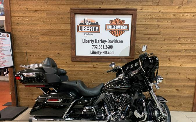 2016 Harley-Davidson Ultra Limited Black Quartz FLHTK