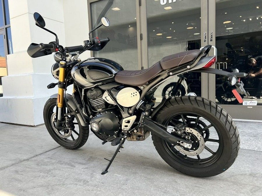 2024 Triumph Scrambler 400 X Phantom Black / Silver Ice