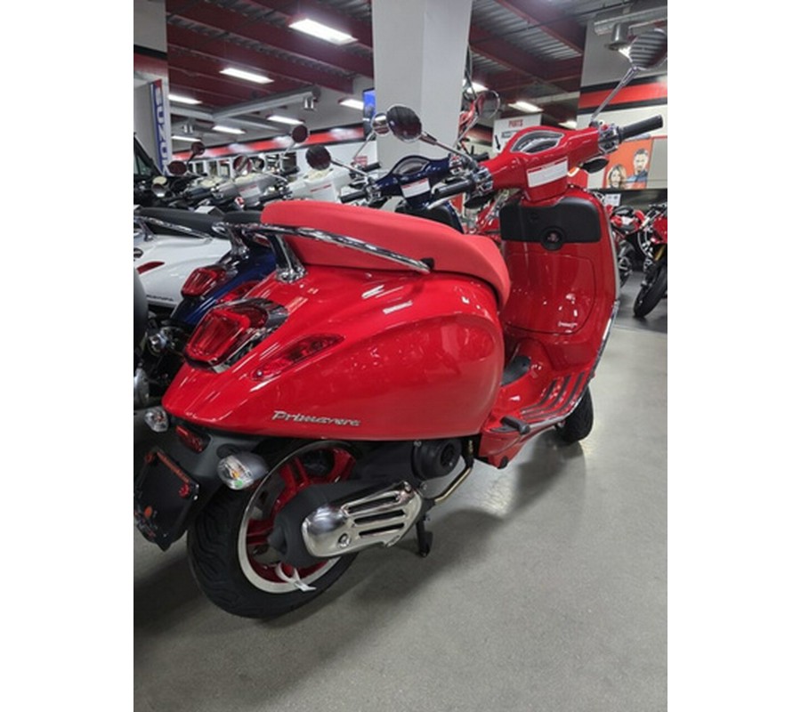 2025 Vespa Primavera 50 Red