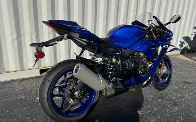 2026 Yamaha YZF-R1 R1 CA