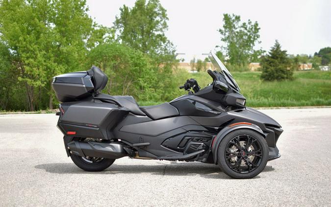 2023 Can-Am Spyder RT Limited Dark Wheels