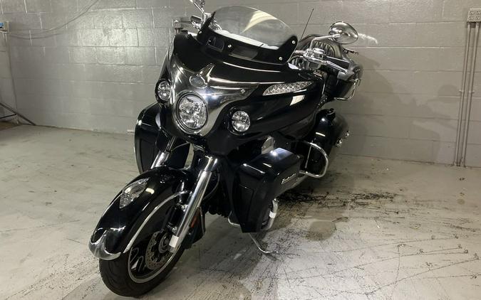2021 Indian Motorcycle® Roadmaster® Thunder Black Pearl