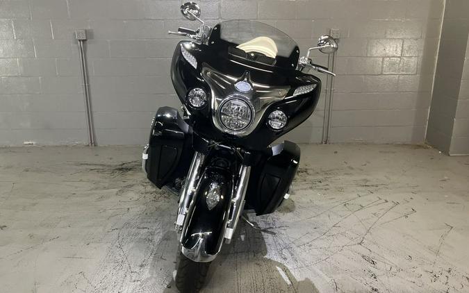 2021 Indian Motorcycle® Roadmaster® Thunder Black Pearl