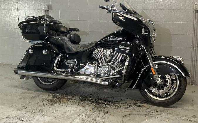 2021 Indian Motorcycle® Roadmaster® Thunder Black Pearl