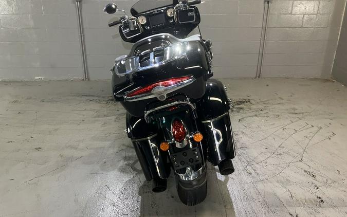 2021 Indian Motorcycle® Roadmaster® Thunder Black Pearl