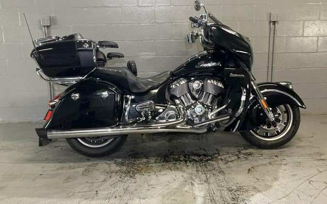 2021 Indian Motorcycle® Roadmaster® Thunder Black Pearl