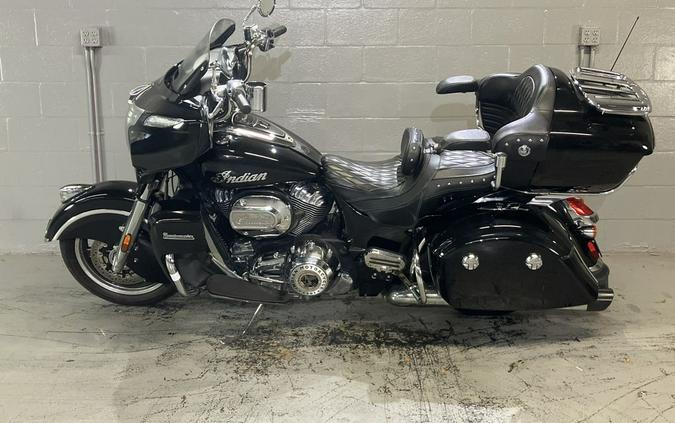 2021 Indian Motorcycle® Roadmaster® Thunder Black Pearl