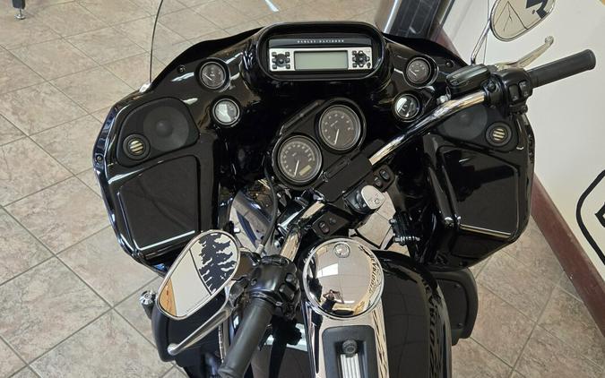 2011 Harley-Davidson® Road Glide® Ultra Vivid Black