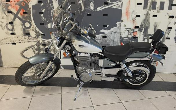 2013 Suzuki Boulevard S40