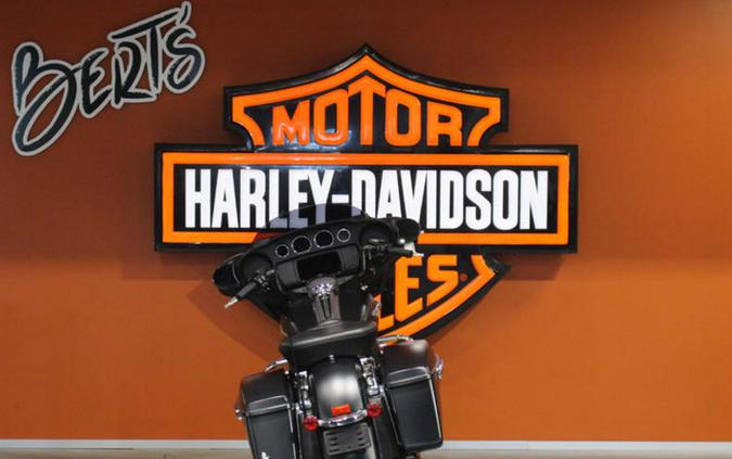 2020 Harley-Davidson® FLHX - Street Glide®