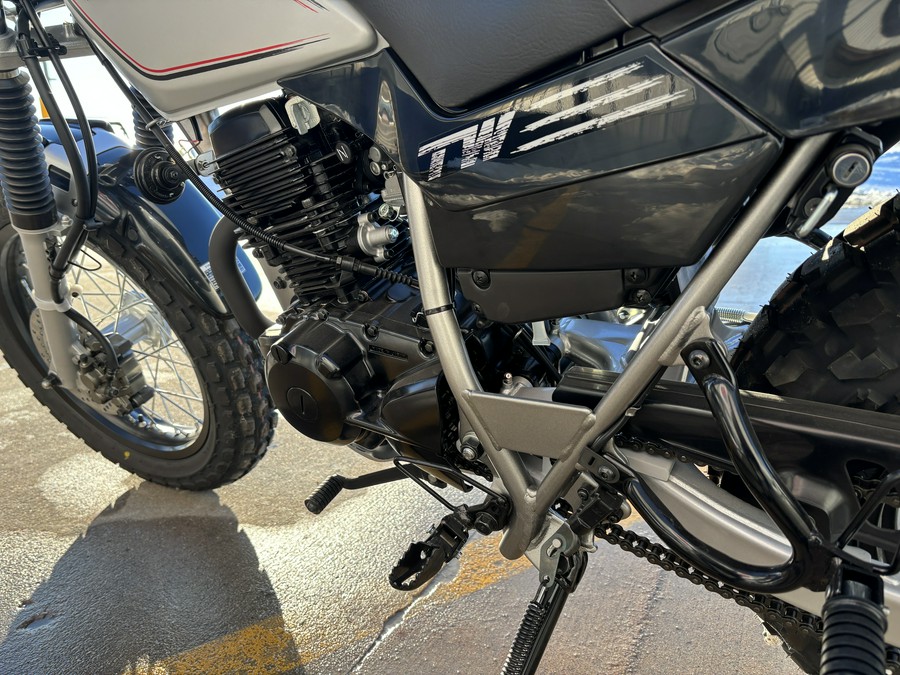 2025 Yamaha TW200