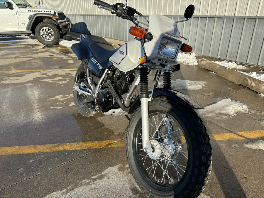 2025 Yamaha TW200