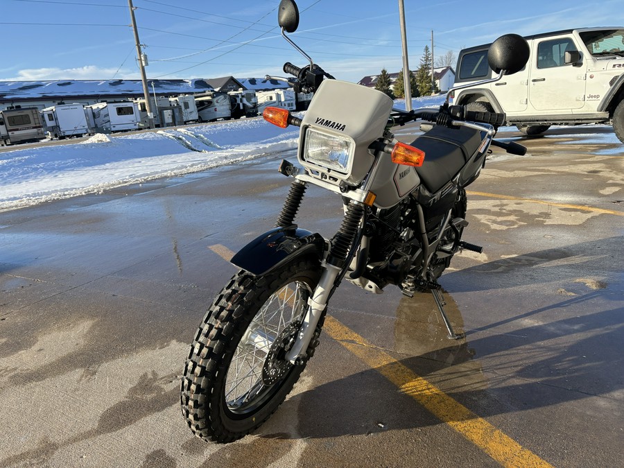 2025 Yamaha TW200