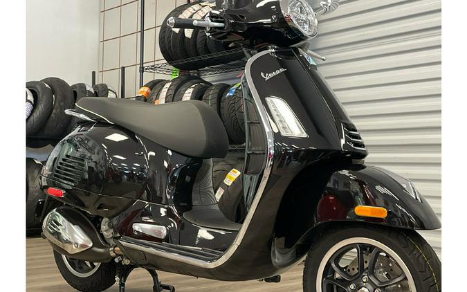 2025 Vespa GTS 310 Super