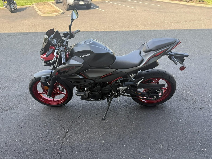 2024 Kawasaki Z500 SE ABS