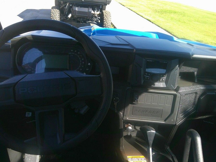 2026 Polaris GENERAL® XP 4 1000 Premium