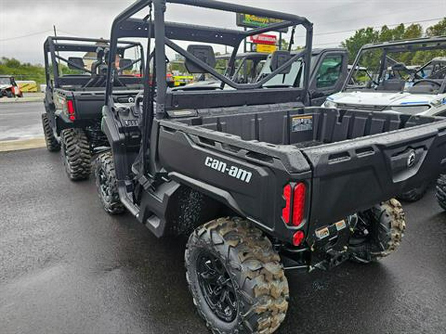 2025 Can-Am Defender DPS HD7