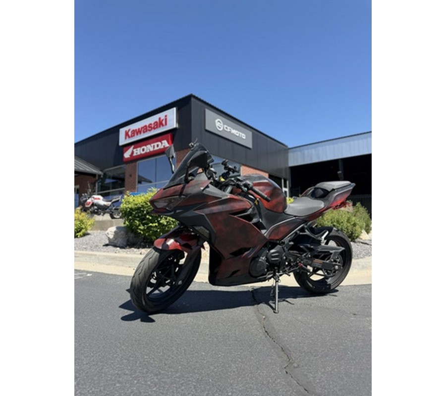 2023 Kawasaki Ninja 400 KRT Edition