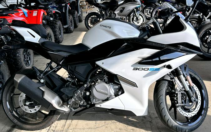2025 CFMOTO 300SS