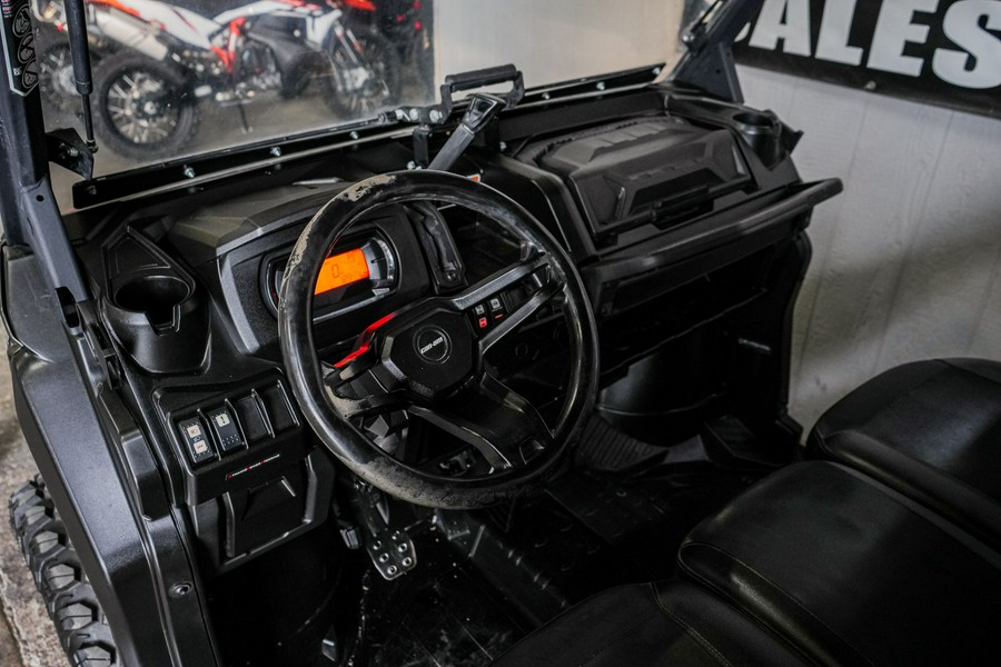 2020 Can-Am Defender XT HD10