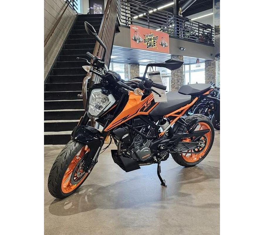 2022 KTM 200 Duke