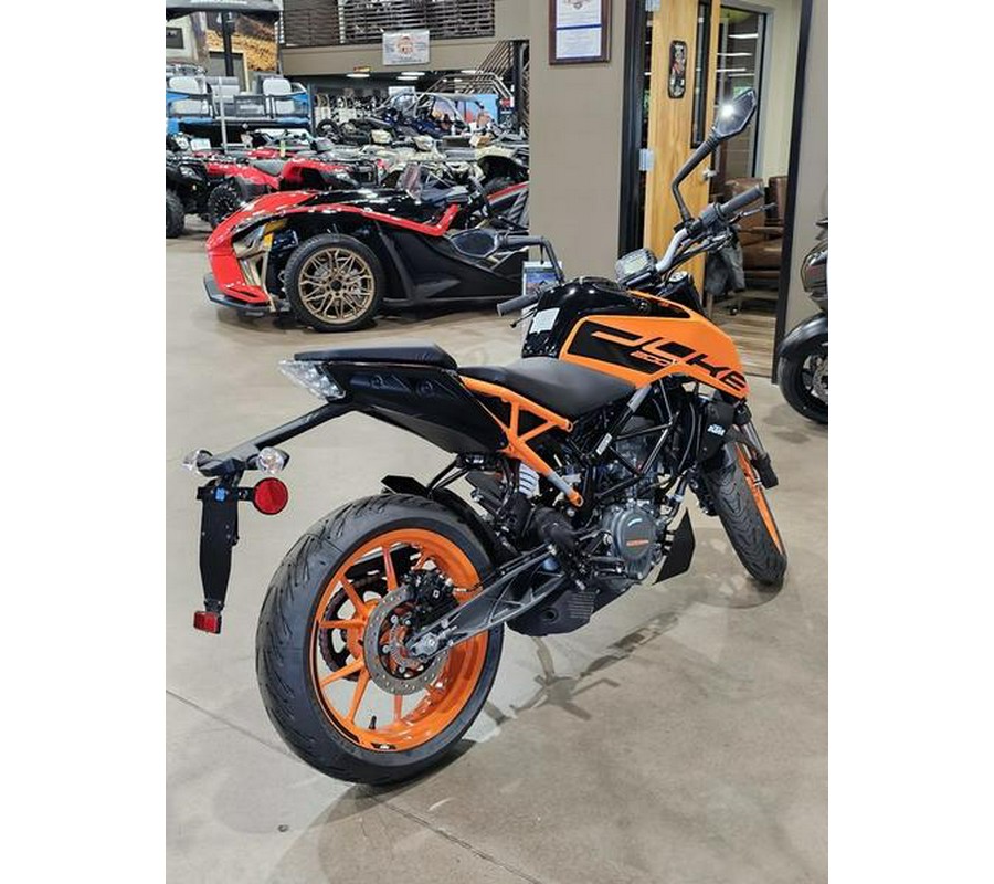 2022 KTM 200 Duke