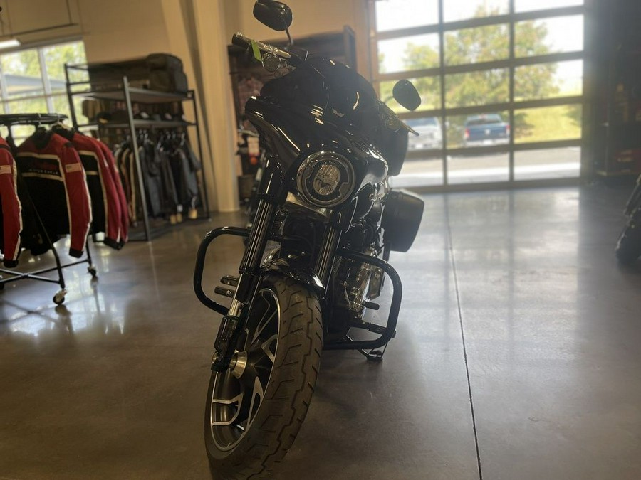 2019 Harley-Davidson® FLSB - Softail® Sport Glide®