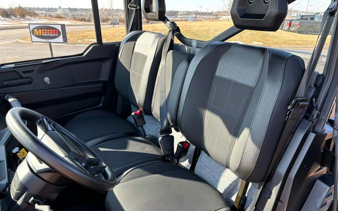 2026 Can-Am Defender XT CAB HD11