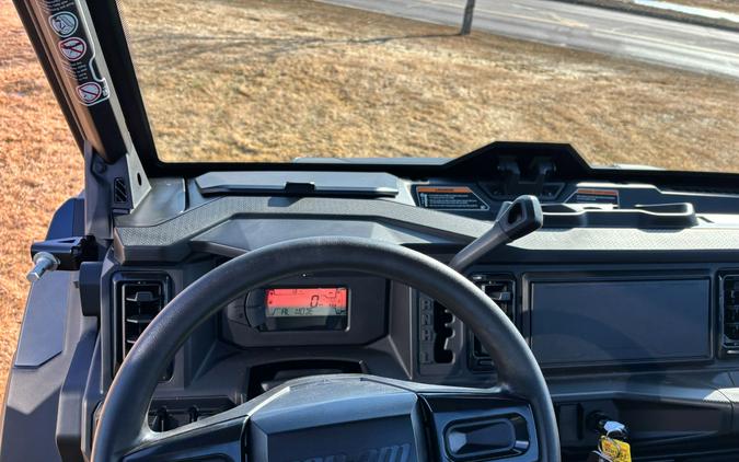 2026 Can-Am Defender XT CAB HD11