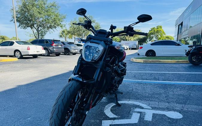 2022 Ducati XDiavel Nera Black on Black/Rosso Siam